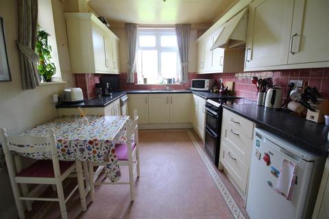 331 London Road, Ewell, Epsom, KT17 2DE