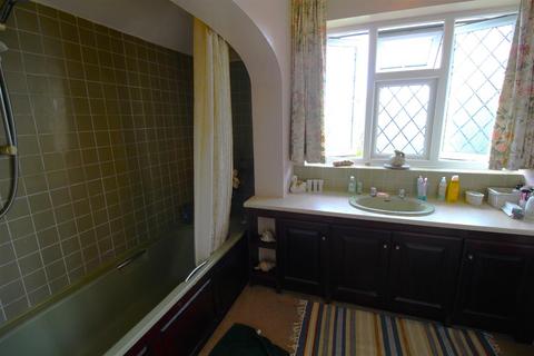 331 London Road, Ewell, Epsom, KT17 2DE