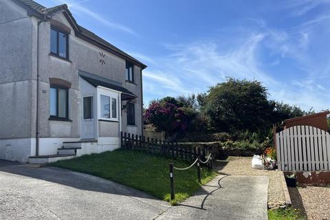 16 The Meadows, St Dennis, St Austell, PL26 8DR