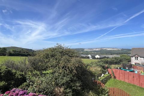 16 The Meadows, St Dennis, St Austell, PL26 8DR