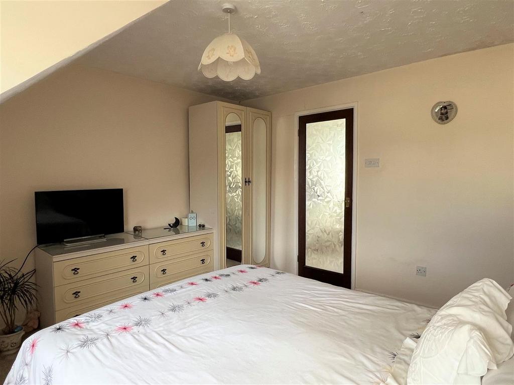 Principle bedroom