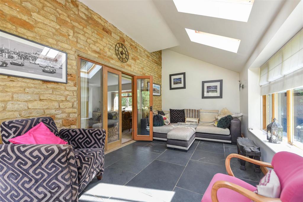 Garden room