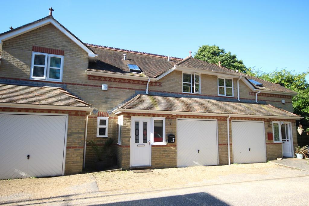 Clarendon Road, WESTBOURNE, BH4 3 bed mews for sale £525,000