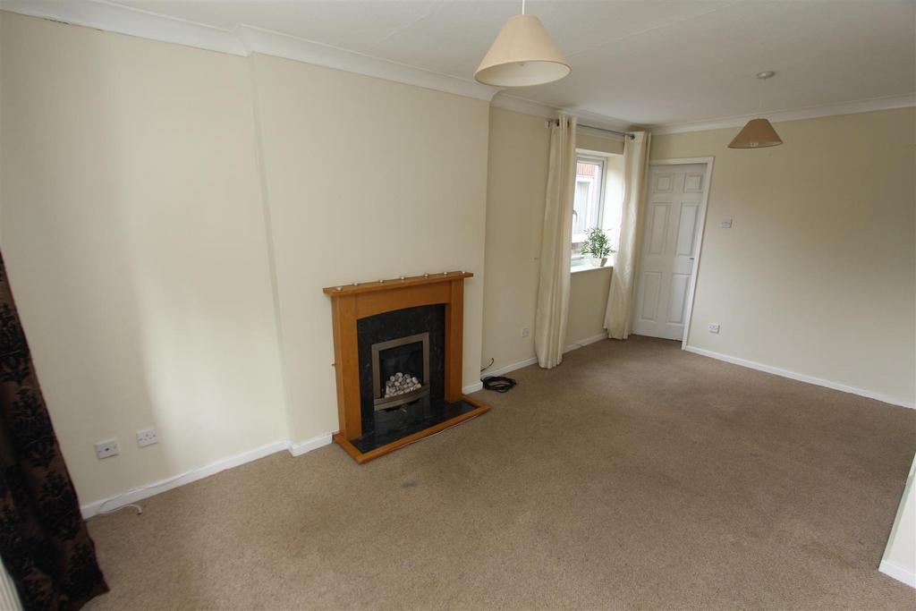 Livingroom1.JPG