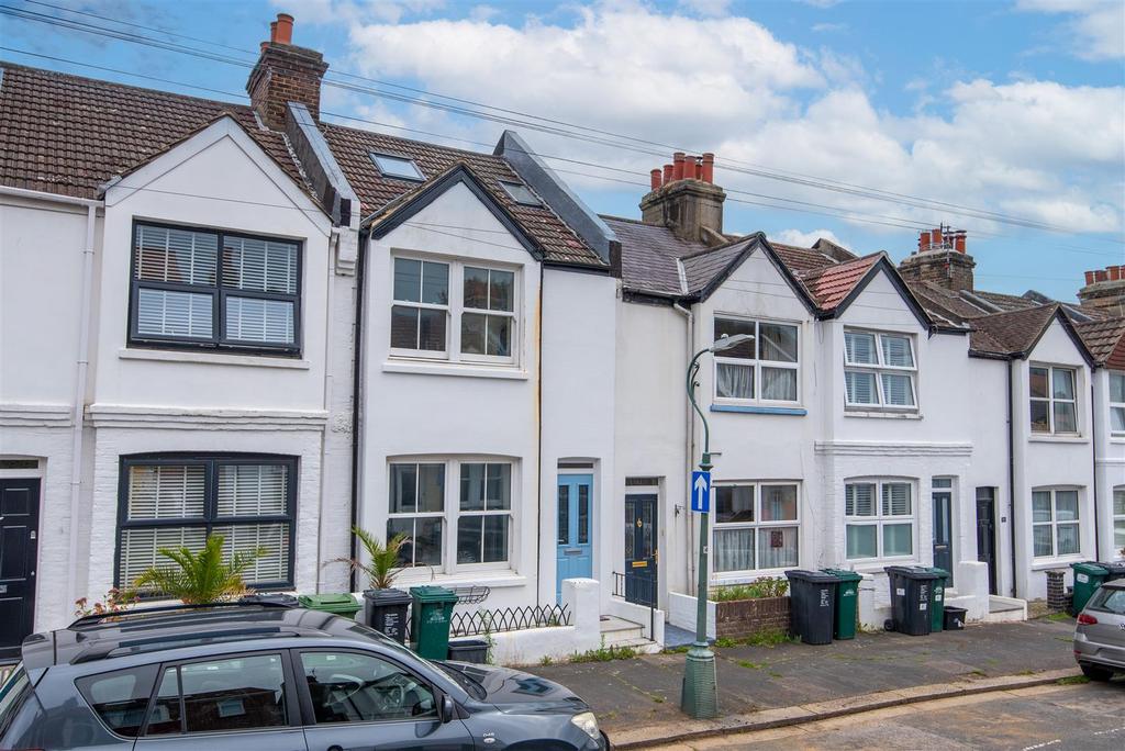Bolsover Road, Hove 3 bed house £2,200 pcm (£508 pw)
