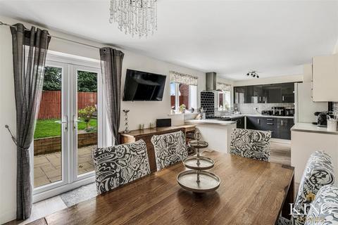 43 Copenhagen Way, Bidford On Avon, Alcester, B50 4FY