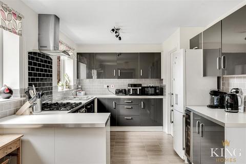 43 Copenhagen Way, Bidford On Avon, Alcester, B50 4FY