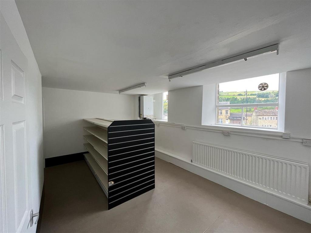 Colne Valley Business Park, Linthwaite Retail property (high street