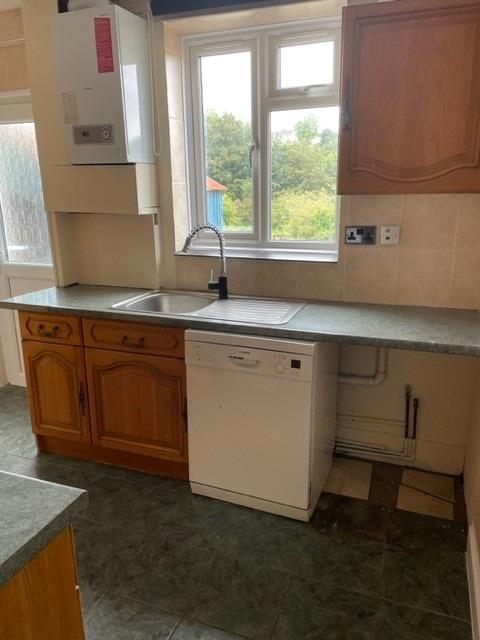 27 Jordan Street - Kitchen 2.jpg