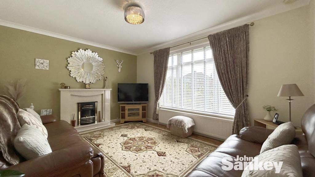 New Mill Lane, Mansfield Woodhouse... 2 bed detached bungalow £265,000