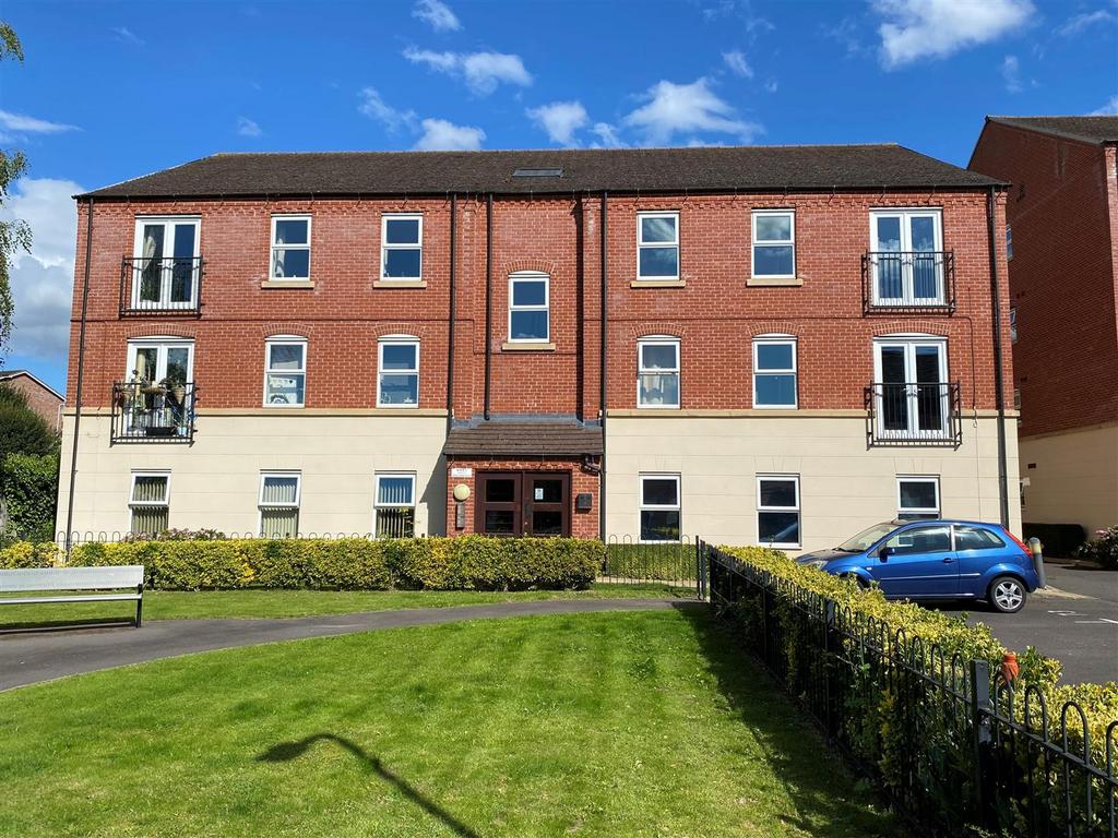 70 Wilfred Owen Close, Shrewsbury SY2 5BY 2 bed flat for sale £145,000