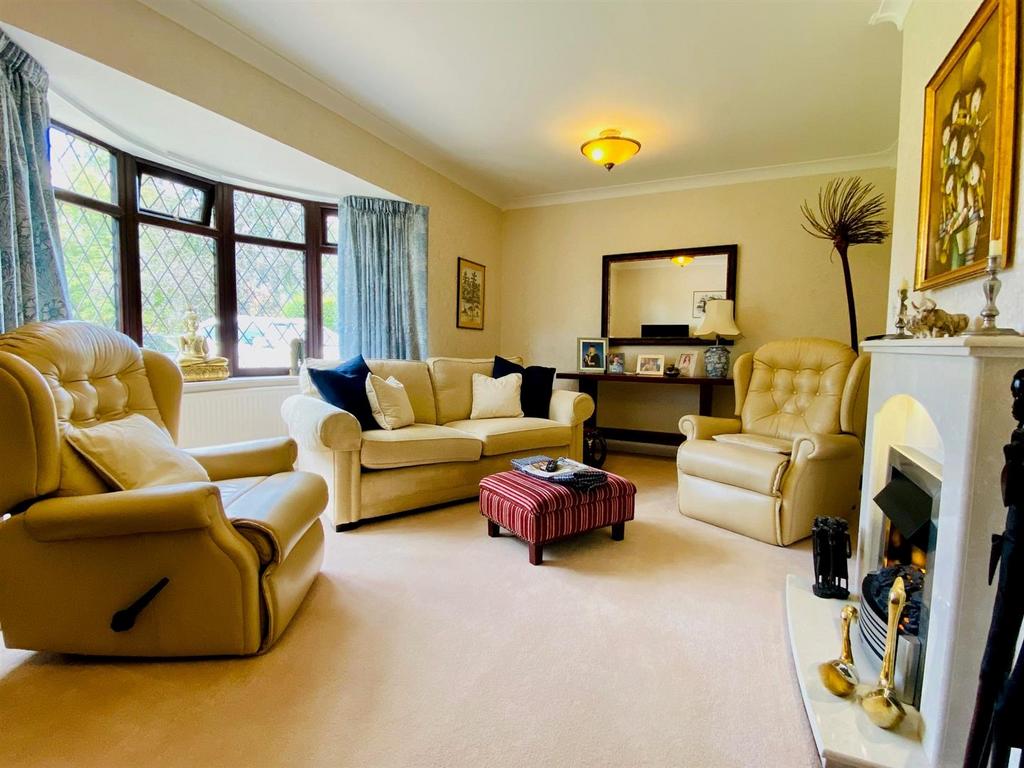 Grassthorpe Road, Normanton on Trent, Newark 3 bed detached bungalow