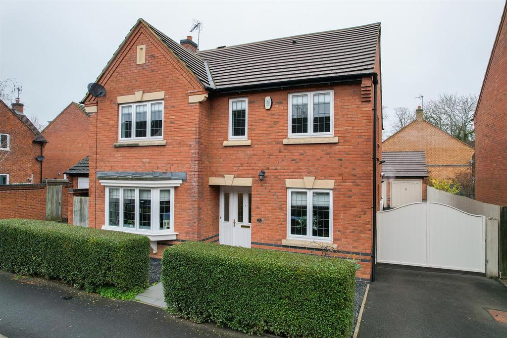 Coopers Close, StratforduponAvon 4 bed detached house for