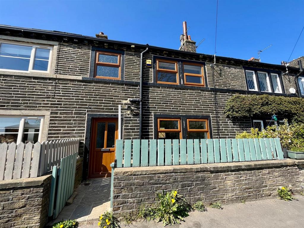 Bradshaw Lane, Bradshaw, Halifax 3 bed cottage £165,000