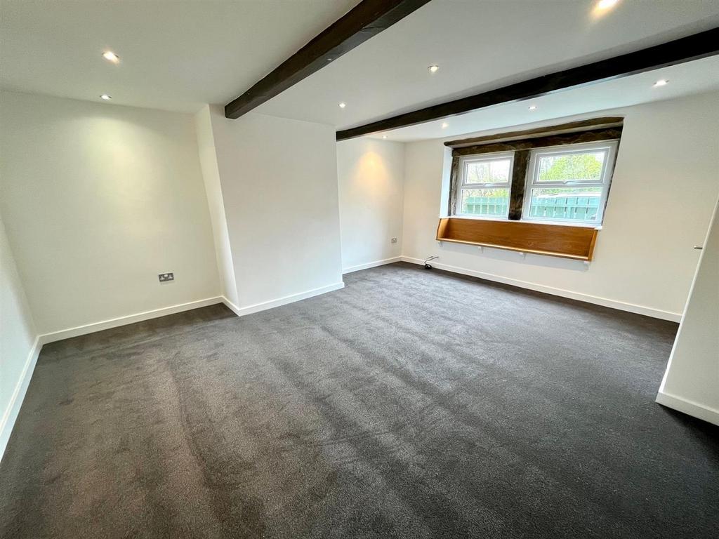 Bradshaw Lane, Bradshaw, Halifax 3 bed cottage £165,000