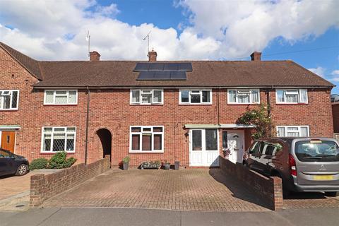 80 Brook Road, Merstham, Redhill, RH1 3EJ
