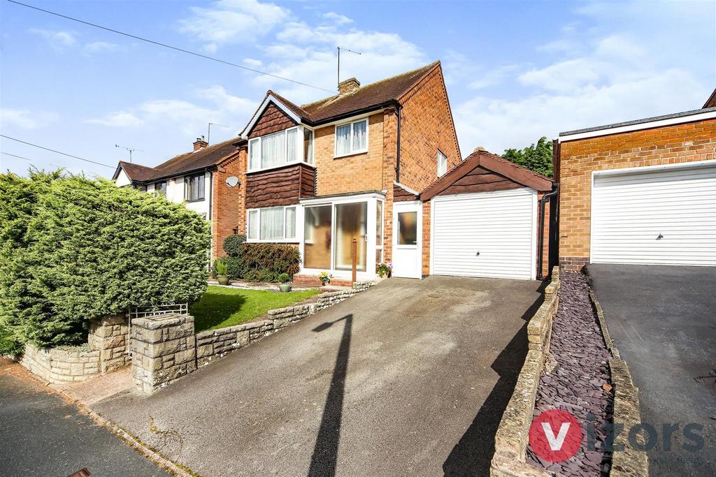 Byron Road, Headless Cross, Redditch 3 bed detached house for sale £