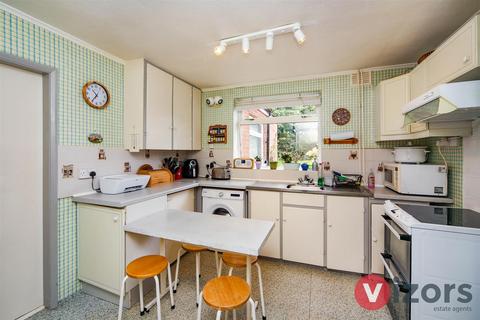 4 Byron Road, Redditch, B97 5EB