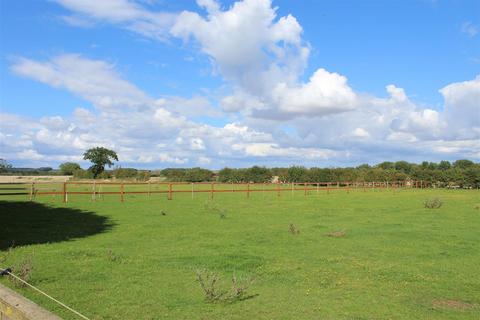 3 bedroom bungalow for sale, Dryham Lane, North Cave, Brough