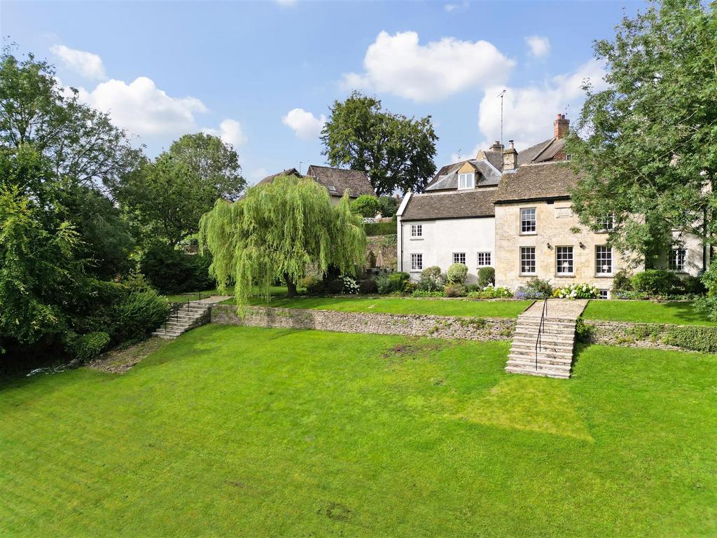 Gumstool Hill, Tetbury 3 bed cottage for sale £1,000,000