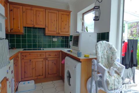 46 Chapel Wood, New Ash Green, Longfield, DA3 8RB