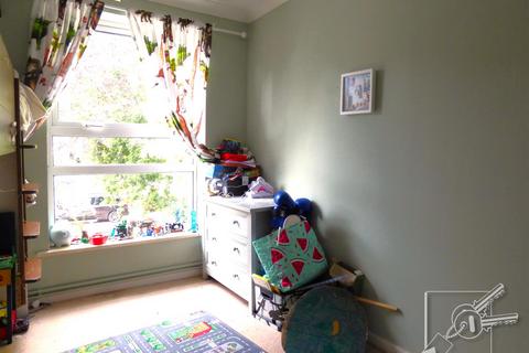 46 Chapel Wood, New Ash Green, Longfield, DA3 8RB
