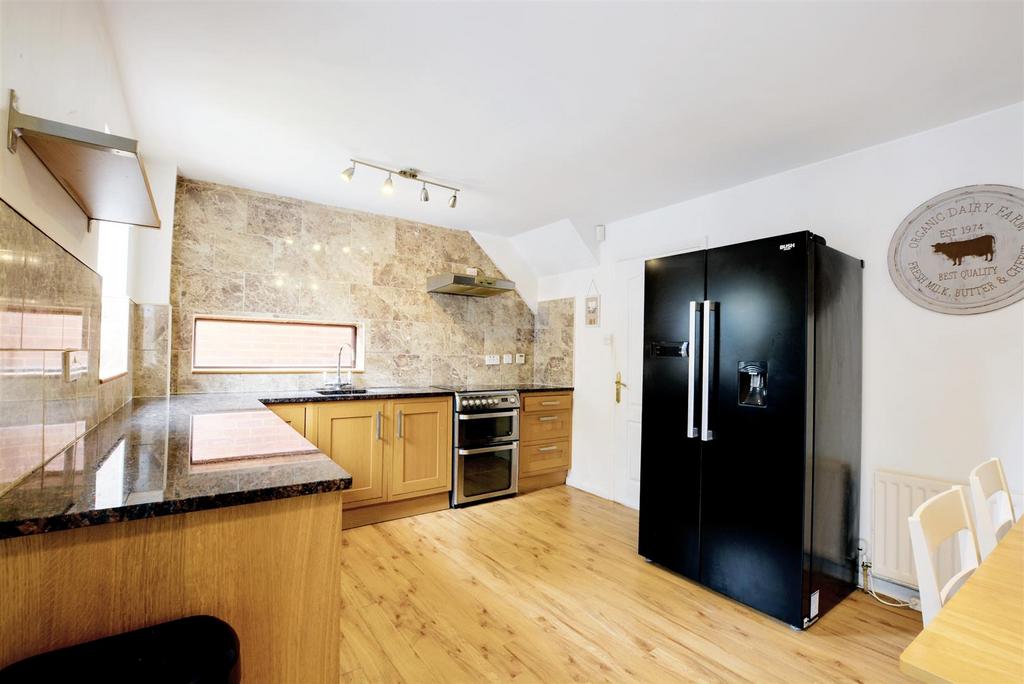 Dining kitchen