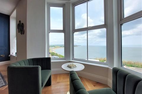 2 bedroom flat for sale, Queens Parade, Scarborough