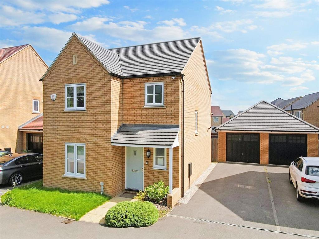 Hever Close, Kingsmead, Milton Keynes 3 bed detached house for sale £