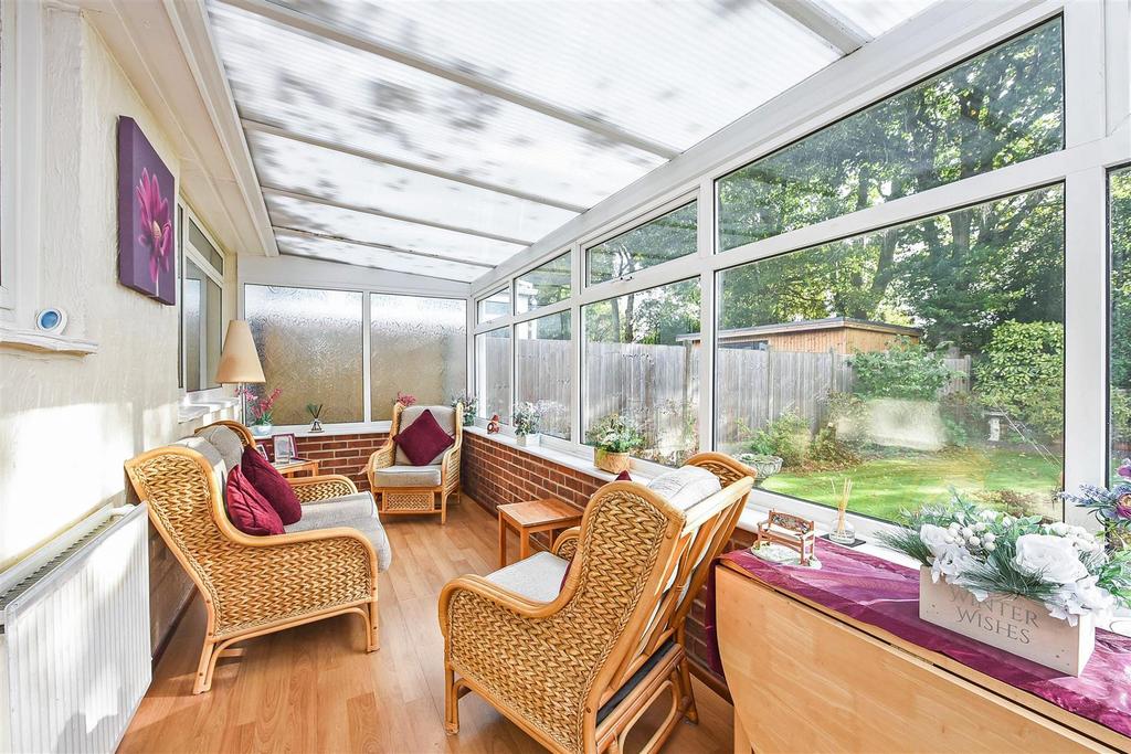 Cherry Tree Avenue, Waterlooville 3 bed semidetached bungalow for sale