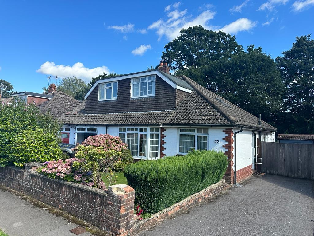 Cherry Tree Avenue, Waterlooville 3 bed semi-detached bungalow - £350,000