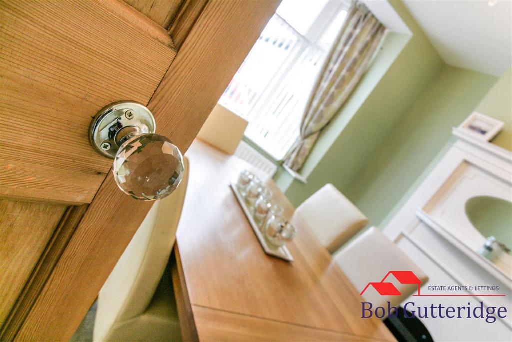 Dimsdale View East, Porthill, Newcastle 3 bed semidetached house for
