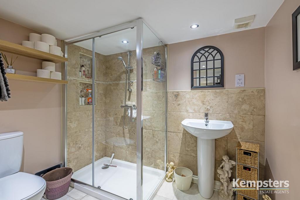 Shower Room.jpg