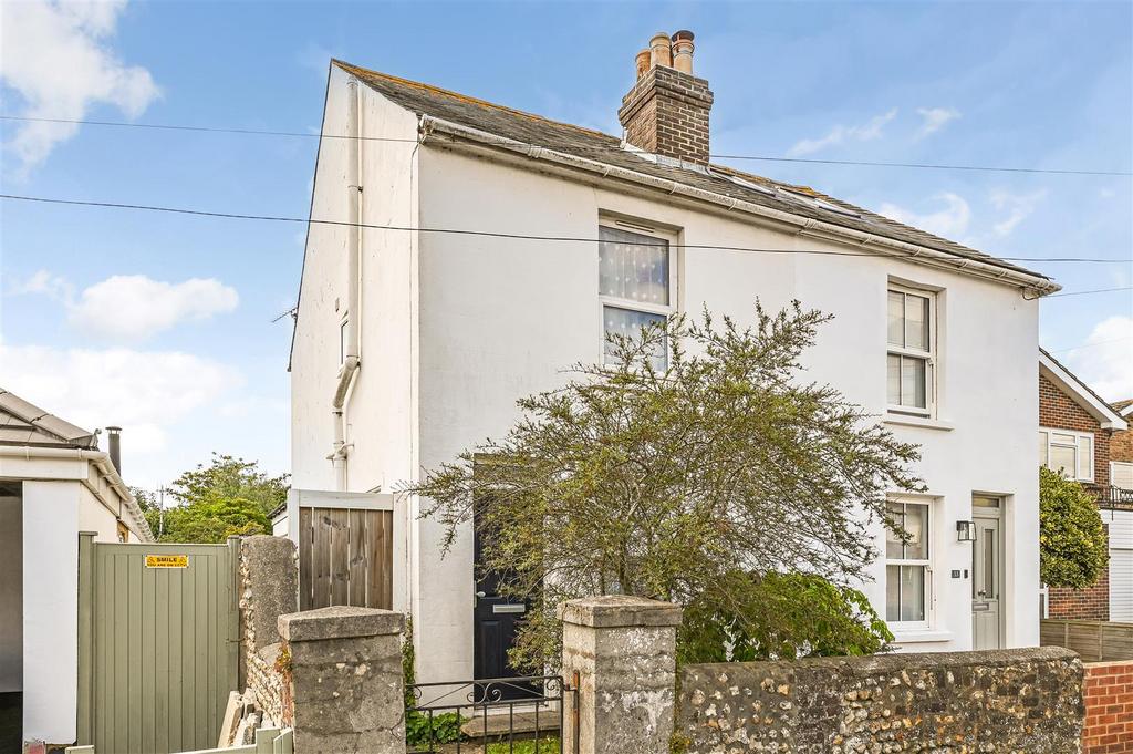 St. James Road, CHICHESTER 3 bed semidetached house for sale £350,000