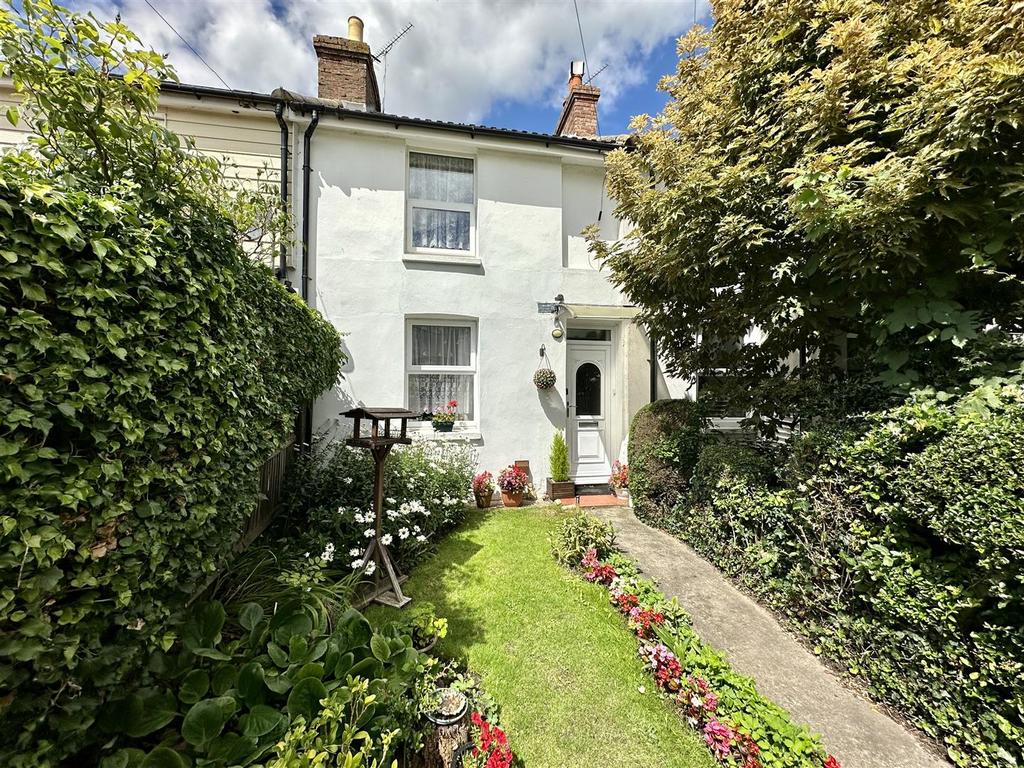 Canterbury Road, Willesborough, Ashford 3 bed cottage for sale £207,500