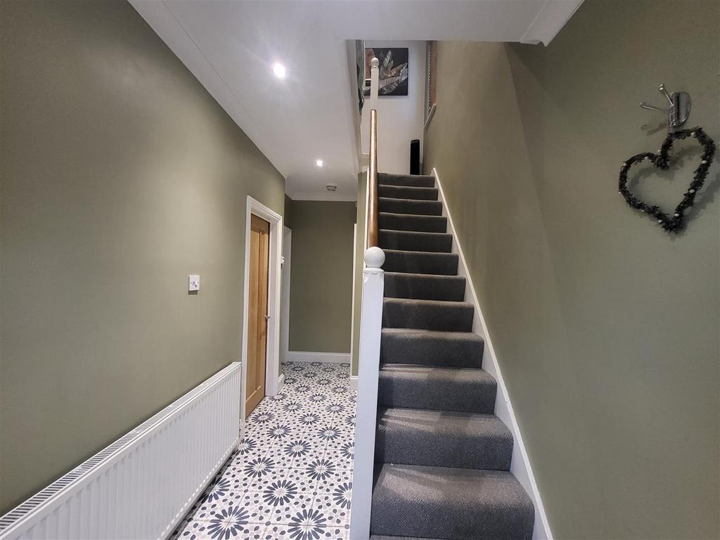 Hallway.jpg
