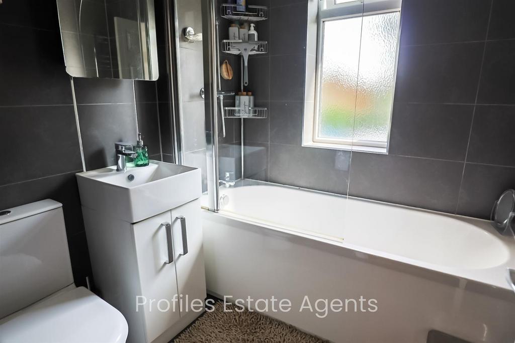 Modern bathroom (front)