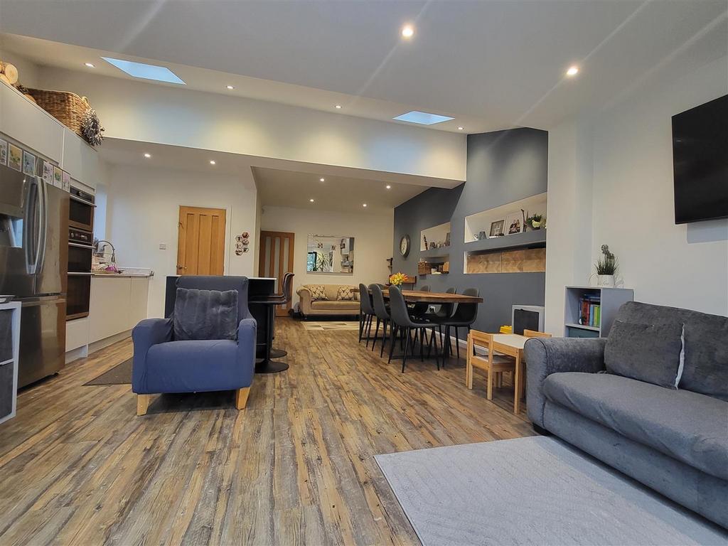 Kitchen living area.jpg