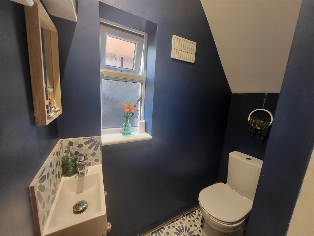 Guest cloakroom