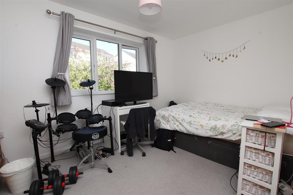 Bedroom 2.JPG