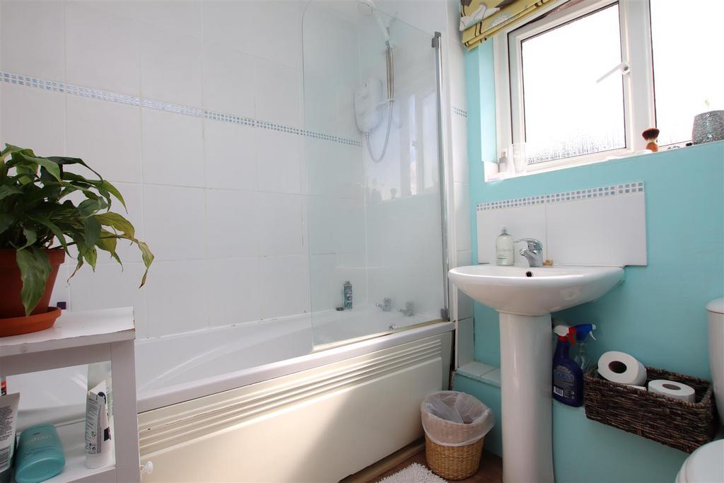Bathroom.JPG