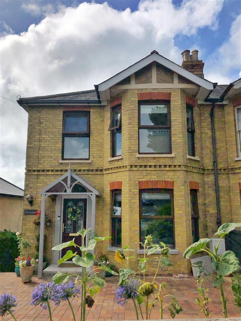 Nettlestone, Isle of Wight 4 bed semidetached house for sale £495,000
