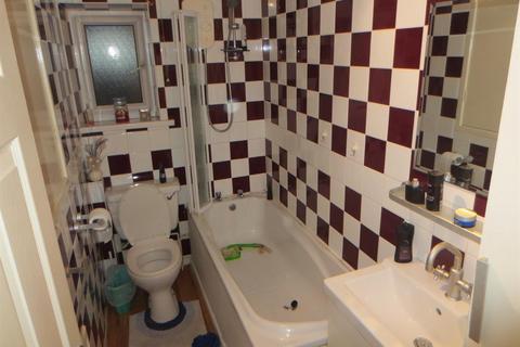 2 bedroom end of terrace house for sale, Tyne View Place , Teams, Gateshead, NE8 2HR