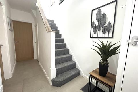 3 bedroom semi-detached house for sale - The Longcroft, Halesowen