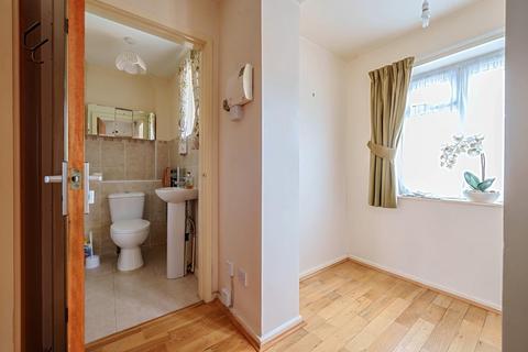 6 Glebe Field Chase, Wetherby, LS22 6WE