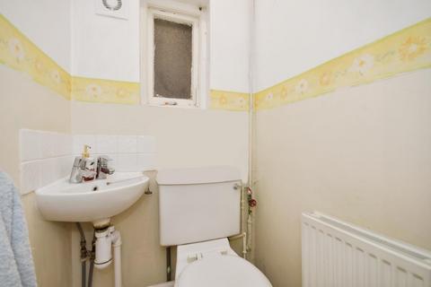 66 Crawshaw Grove, Sheffield, S8 7EB