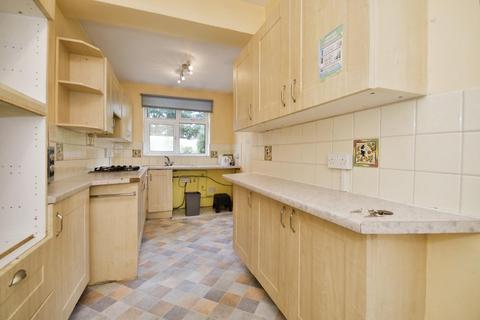 66 Crawshaw Grove, Sheffield, S8 7EB