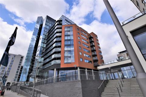 2 bedroom flat to rent, The Hawkins Tower, Ocean Village, Southampton