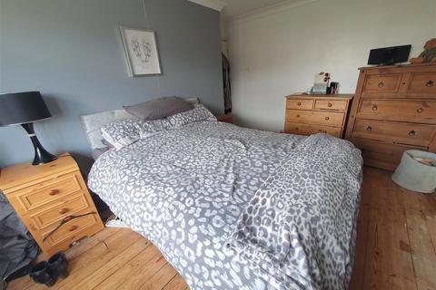 4 bedroom semi-detached house for sale, Roxburgh Road, Attleborough, Nuneaton