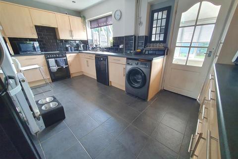 4 bedroom semi-detached house for sale, Roxburgh Road, Attleborough, Nuneaton